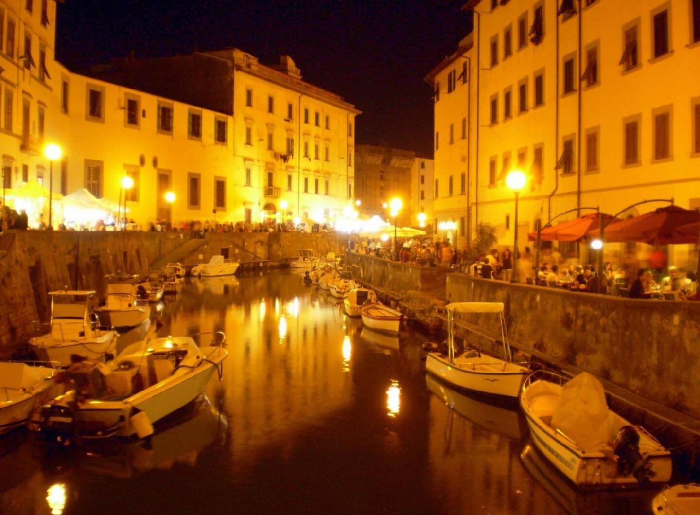 Onda Di Porta A Mare Apartment Livorno Exterior foto